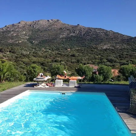 Avec Piscine Et Vue Mer - Villapia